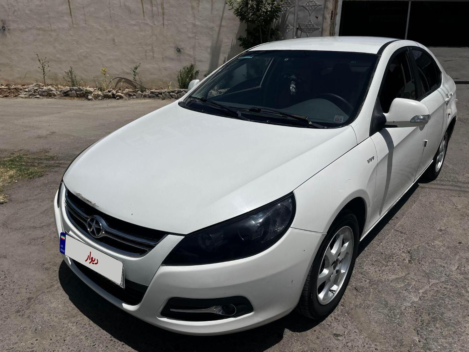 جک J5 دنده‌ای 1500cc، مدل ۱۳۹۲|خودرو سواری و وانت|نهاوند, |دیوار