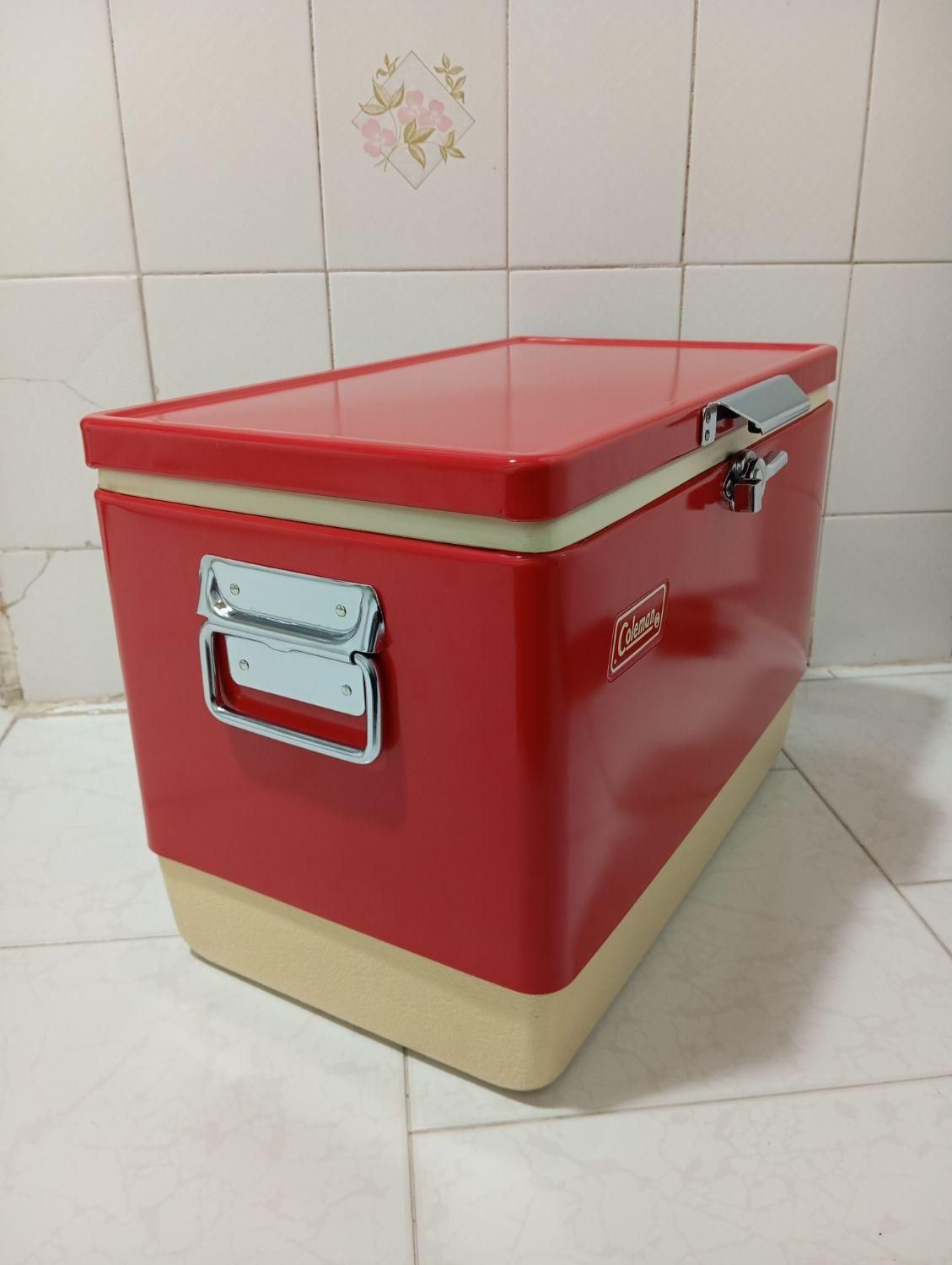 کلمن صندوقی آمریکایی ۲۸ لیتری آکبند برند (coleman)|ظروف نگهدارنده، پلاستیکی، یک‌بارمصرف|تهران, سازمان برنامه|دیوار