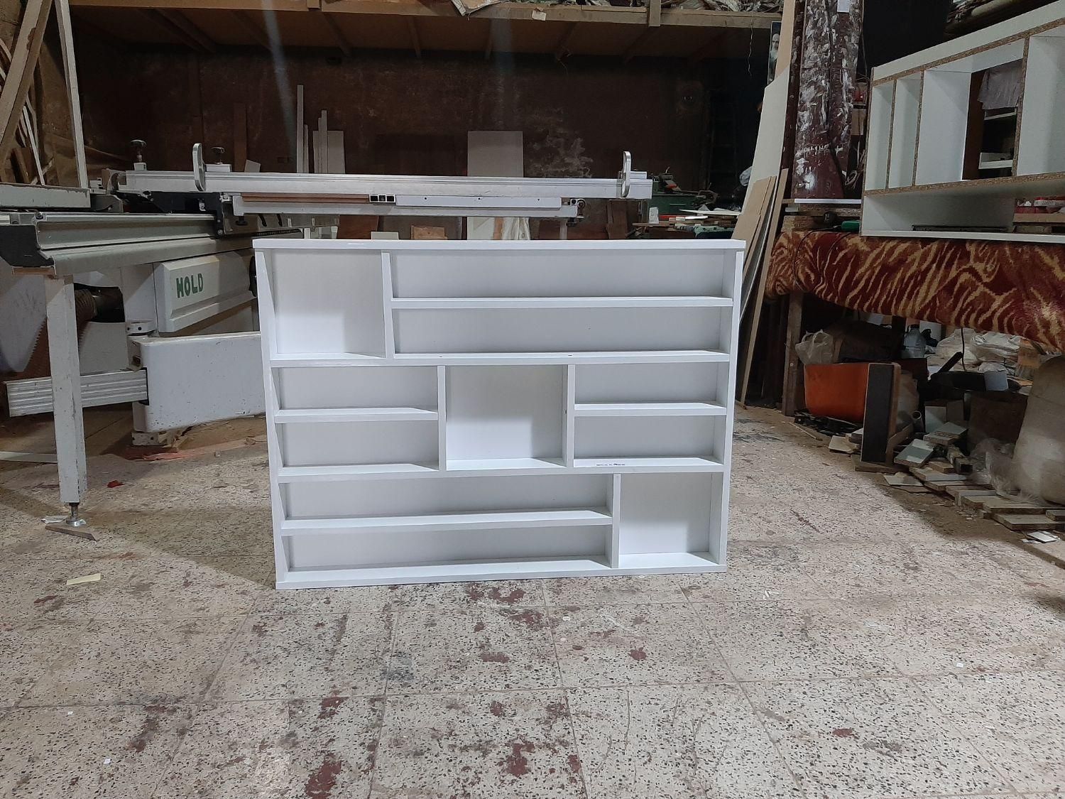 استند لاک ناخن کمد دار وقفل دار(آک)|آرایشگاه و سالن‌های زیبایی|مشهد, بهمن|دیوار