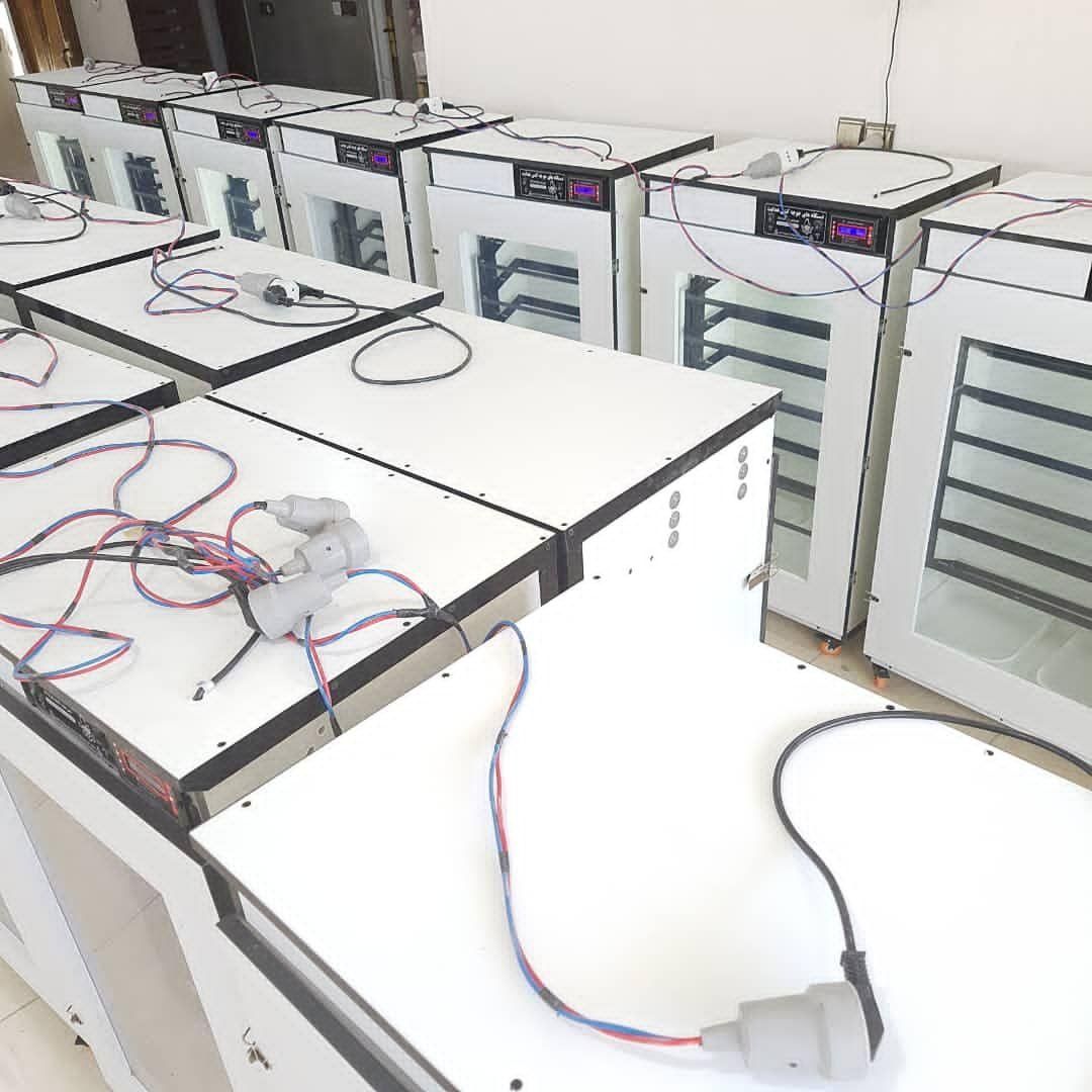 دستـگاه00 فول اتومات۰۰ جوجه کشی|لوازم جانبی حیوانات|یزد, |دیوار