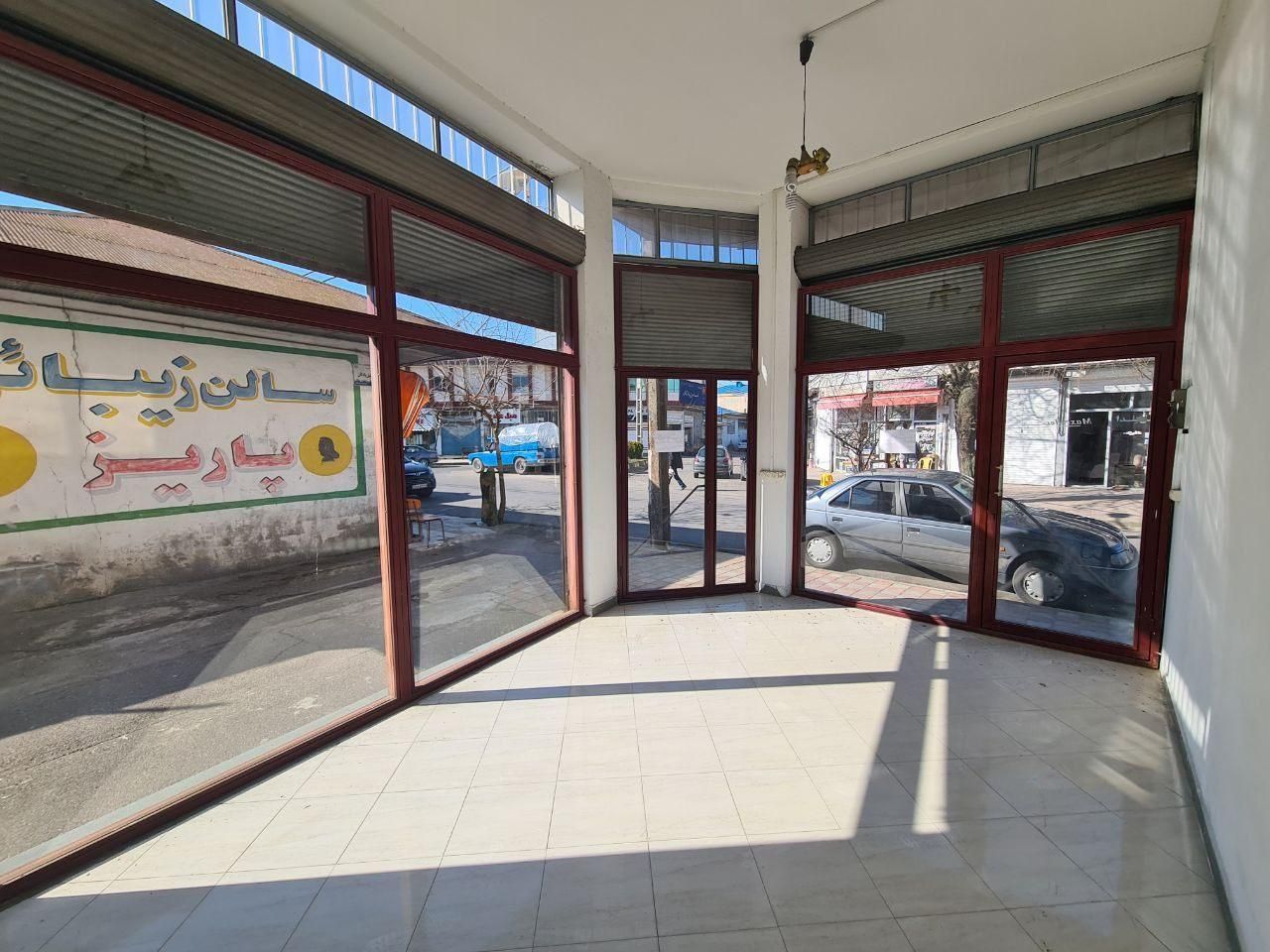 مغازه 25م آذربایجان سر بازار بر اصلی نبش میدان|فروش مغازه و غرفه|بندر انزلی, آذربایجان|دیوار
