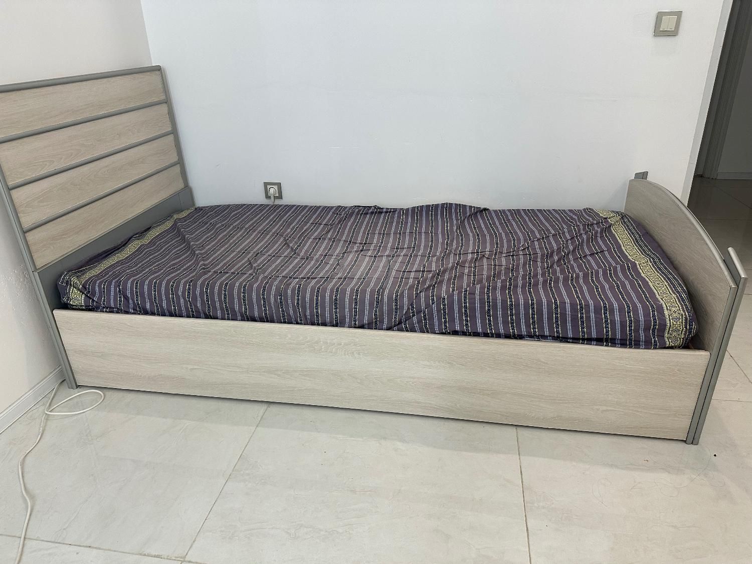 تخت تک نفره MDF|تخت و سرویس خواب|آمل, |دیوار