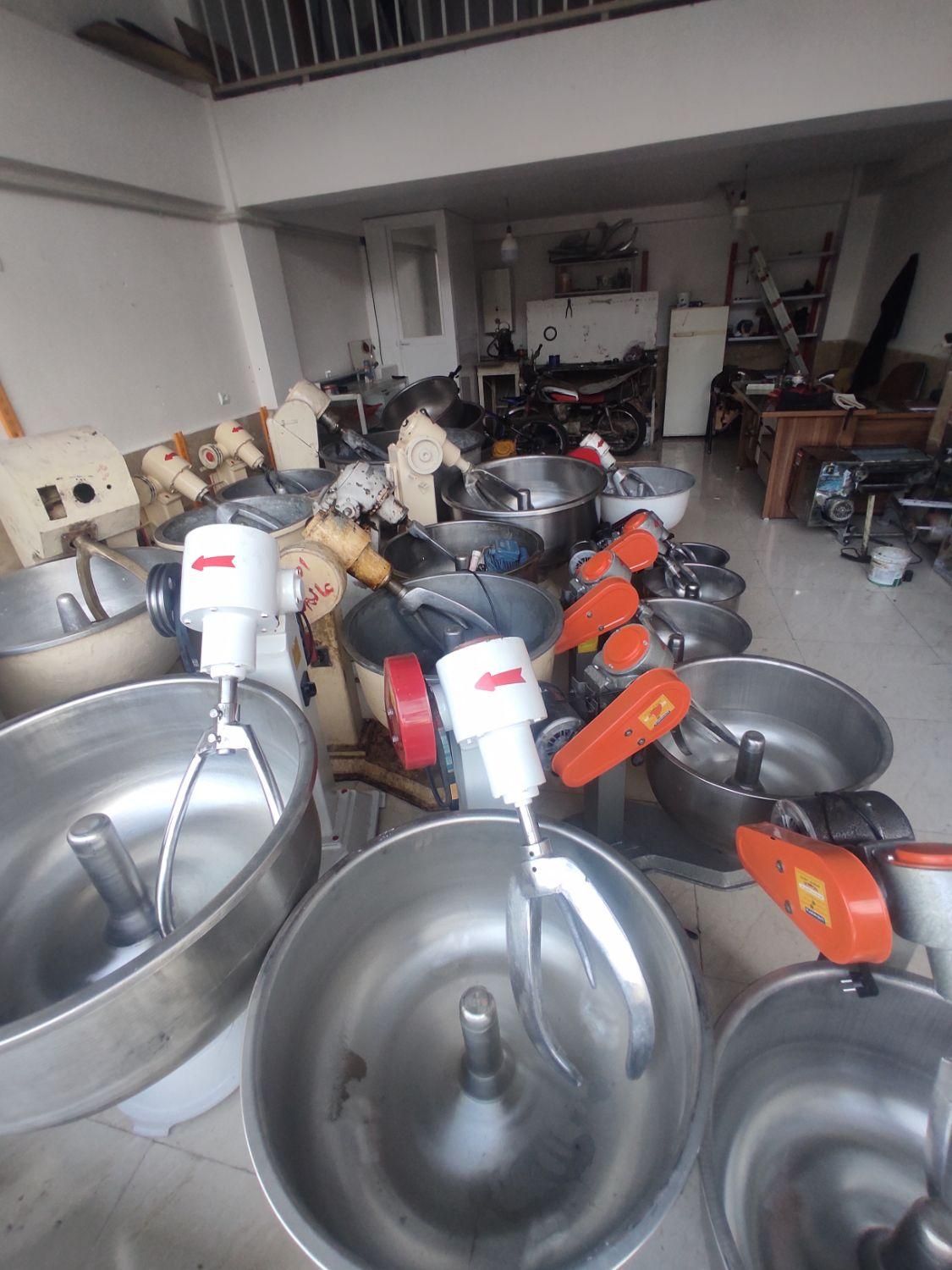 تعمیر وخریدوفروش خمیرگیر غلطک ومیکسر|ماشین‌آلات صنعتی|تبریز, |دیوار