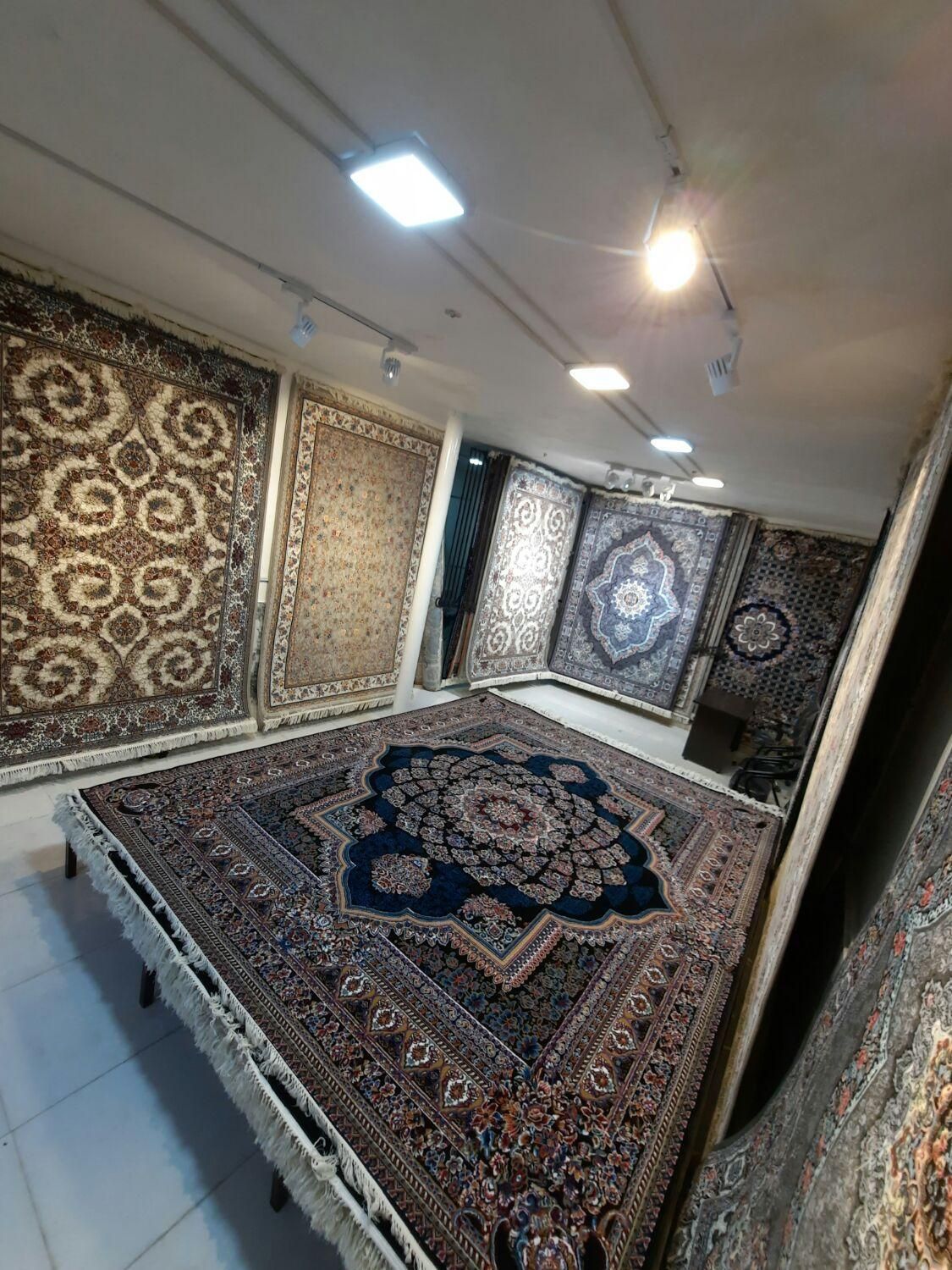 فرش۱۲متری ۷۰۰شانه **تضمینی** تمام نخ|فرش|مشهد, ایثارگران|دیوار