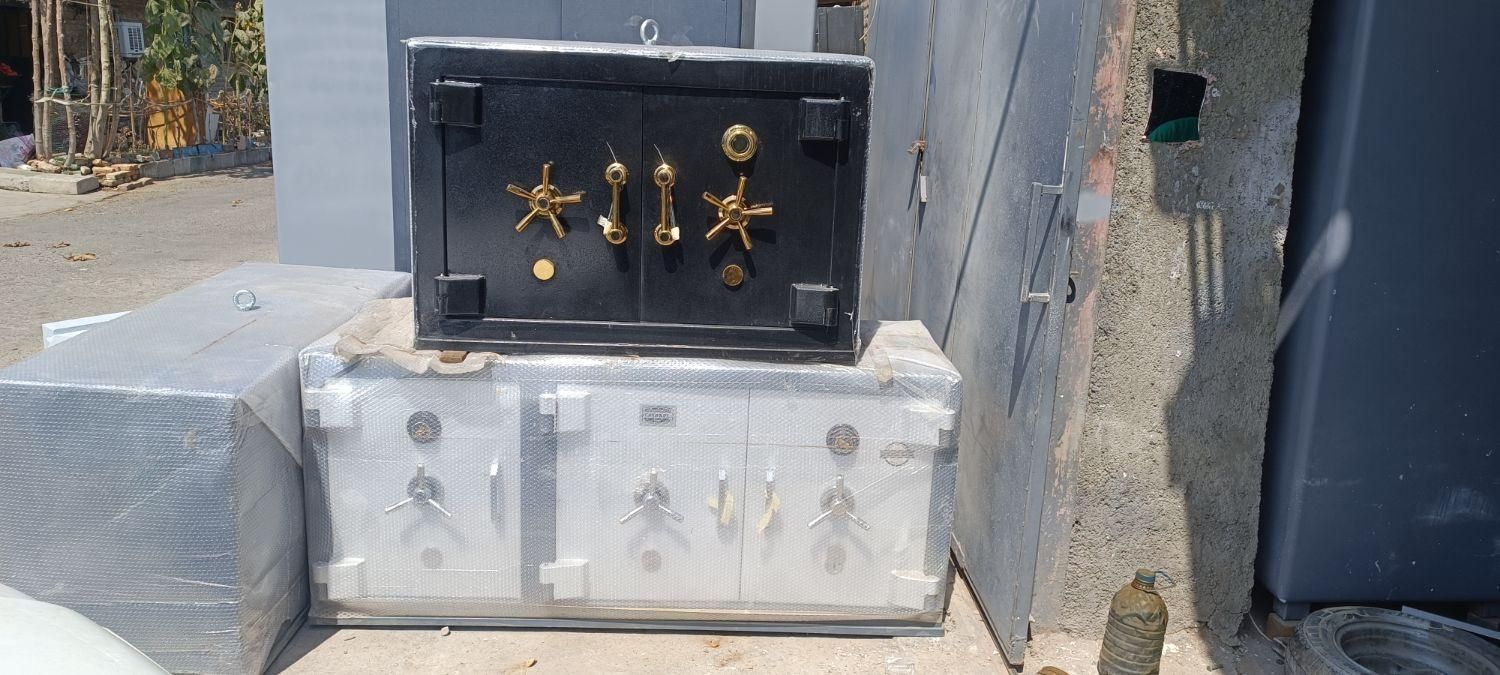 گاوصندوق زیرویترینی AS طلافروشی و موبایل گاو صندوق|ابزارآلات|تهران, نعمت‌آباد|دیوار