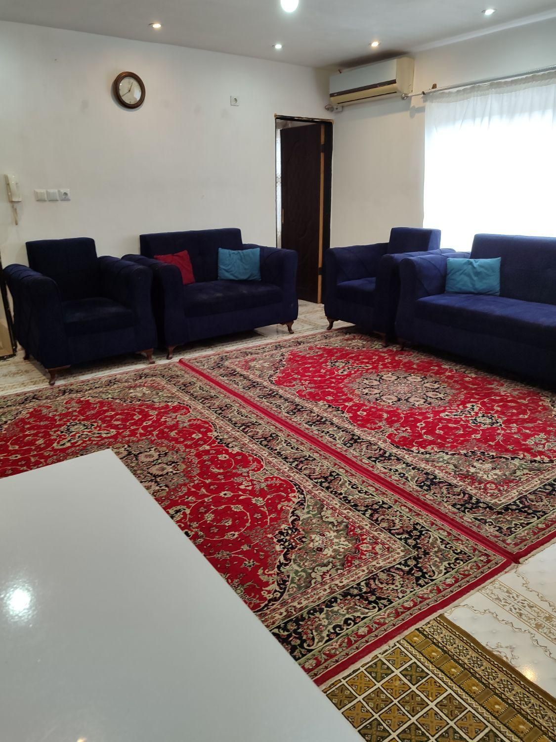 اجاره منزل نزدیک مرکز شهر جای امن وتمیز|اجارهٔ کوتاه‌مدت آپارتمان و سوئیت|رشت, آب و برق|دیوار