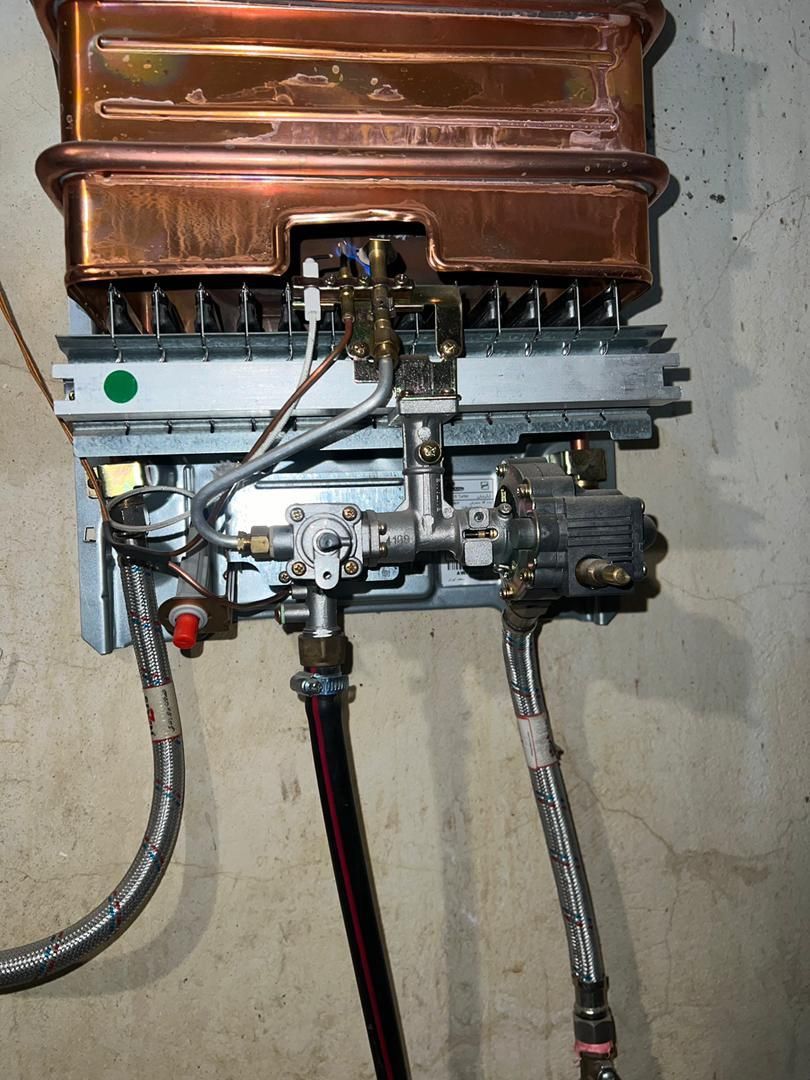 لوله‌کشی آب‌و‌فاضلاب|خدمات پیشه و مهارت|تبریز, |دیوار