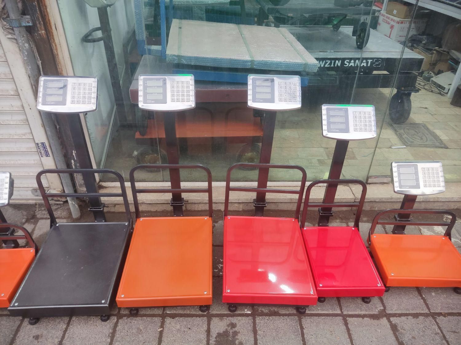 باسکول ترازو ۲۰۰و ۳۰۰کیلویی|فروشگاه و مغازه|مشهد, شهید آوینی|دیوار