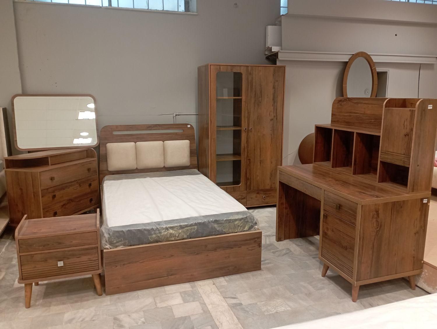 تخت خواب سرویس یک نیم نفره کد A1115|تخت و سرویس خواب|مشهد, آزادشهر|دیوار