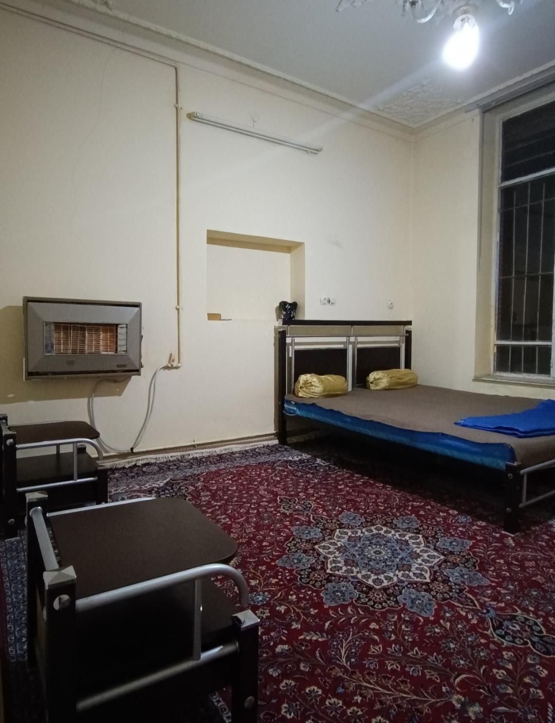منزل مبله پارکینگ دار و مسقل امن و آرام بسیار تمیز|اجارهٔ کوتاه‌مدت آپارتمان و سوئیت|شیراز, لشکری‎|دیوار