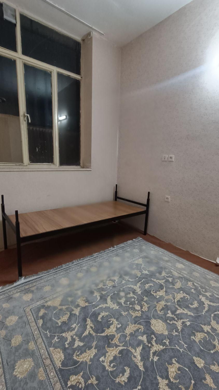 خوابگاه دخترانه کوچه۲۰ عفیف آباد|اجارهٔ کوتاه‌مدت آپارتمان و سوئیت|شیراز, عفیف‌آباد|دیوار