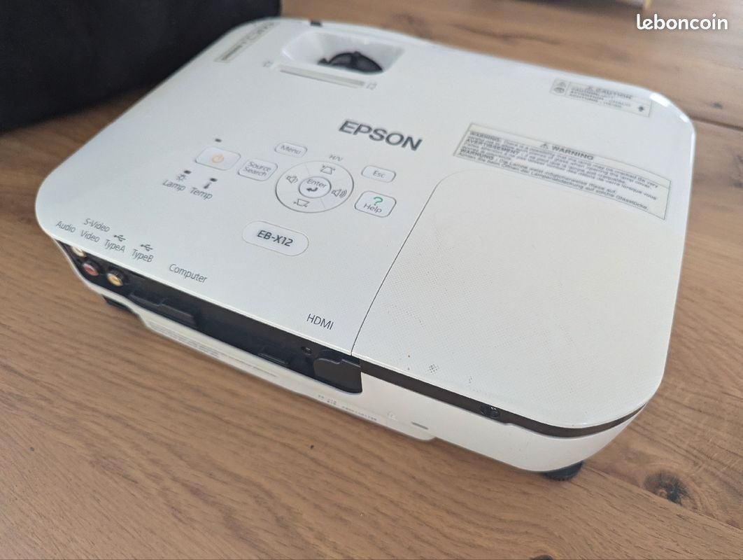 ویدئو دیتا پروژکتور Epson EB-X12|تلویزیون و پروژکتور|مشهد, هنرستان|دیوار