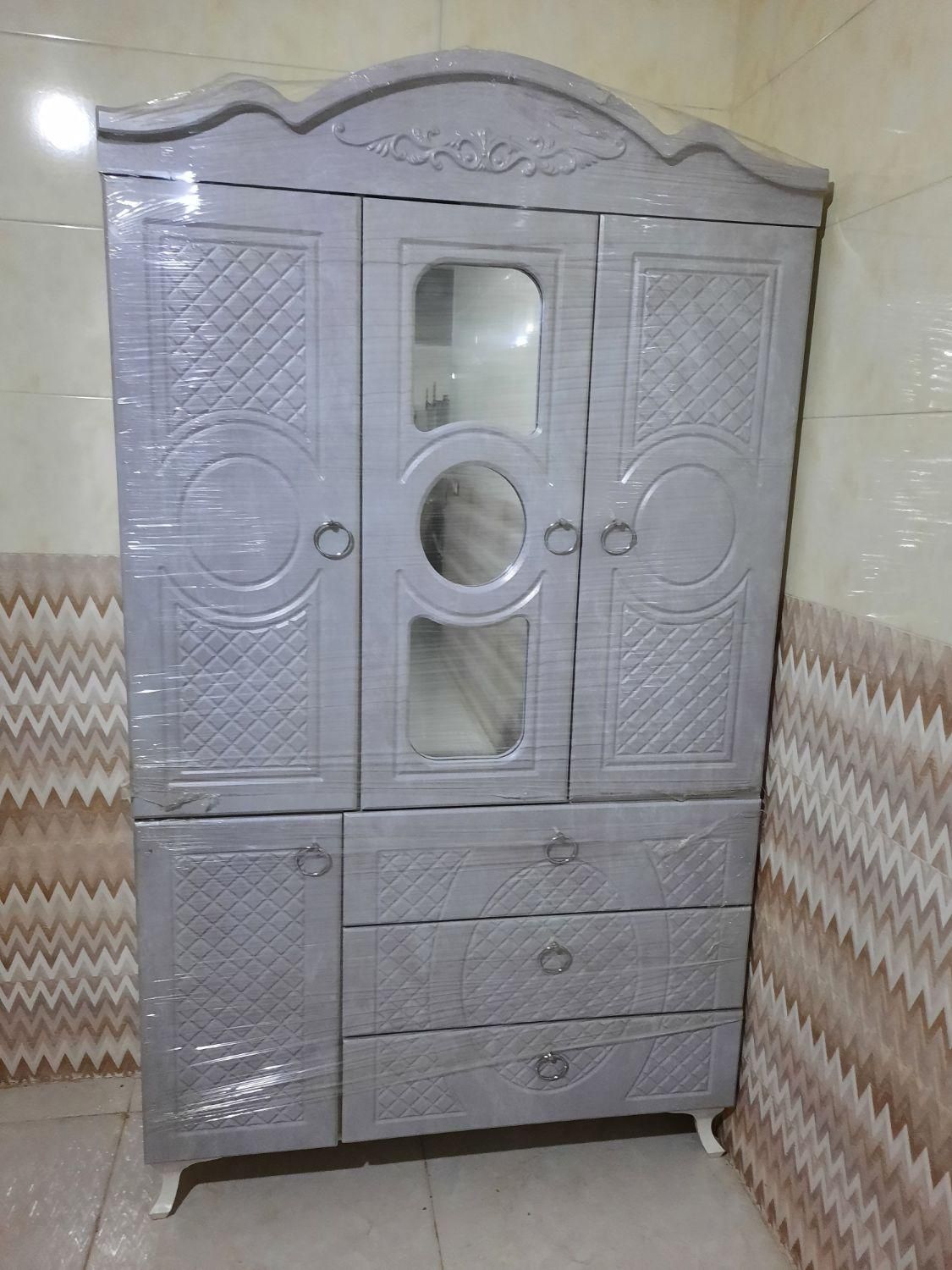 کمد لباس وکیوم کمدلباس۲تیکه عرض ۱۱۰ و عمق ۵۰ سانت|جاکفشی، کمد، دراور|اردبیل, |دیوار