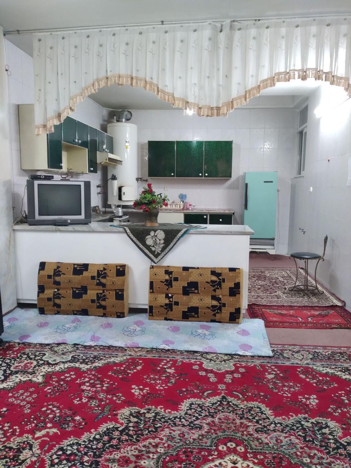 اجاره سویت آپارتمان همکف باهمه امکانات وپارکینگ|اجارهٔ کوتاه‌مدت آپارتمان و سوئیت|اصفهان, جنیران (لادان)|دیوار