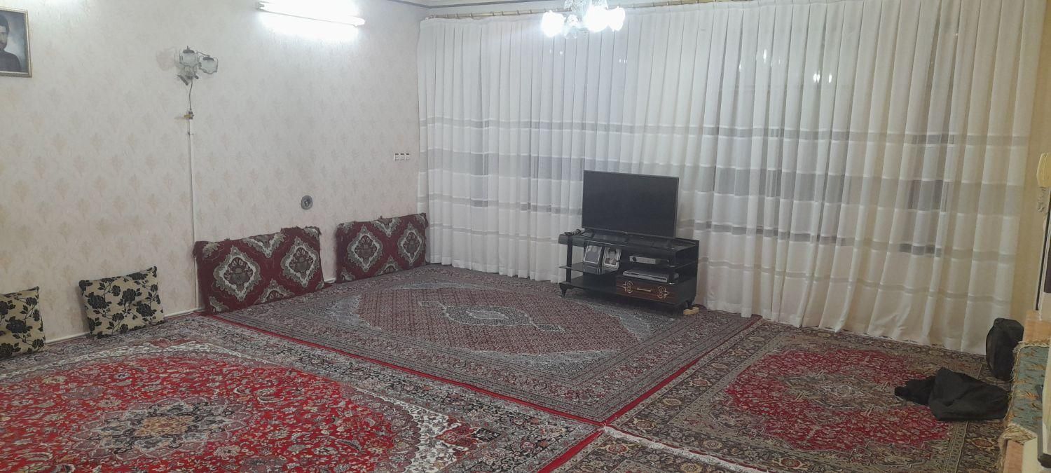 اجاره سویت روزانه ویلای همکف دربستی حیادار|اجارهٔ کوتاه‌مدت آپارتمان و سوئیت|اردبیل, |دیوار