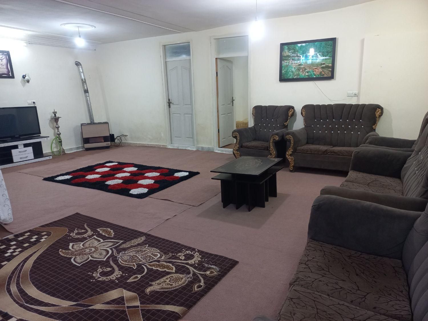 سویت ویلایی مبله تمیزومرتب .روزانه هفتگی .ماهانه|اجارهٔ کوتاه‌مدت آپارتمان و سوئیت|بروجرد, |دیوار