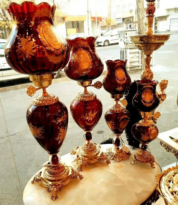 پخش گلدان شمعدان لاله چراغ نفتی طلا کوب زرشکی قرمز|صنایع دستی و سایر لوازم تزئینی|تبریز, |دیوار