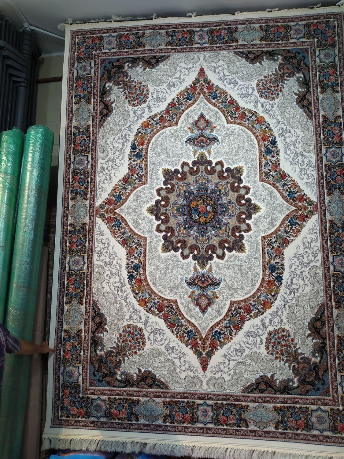 فرشها9متری700شانه8تخته آکبند مناسب برای عروس داماد|فرش|اردبیل, |دیوار