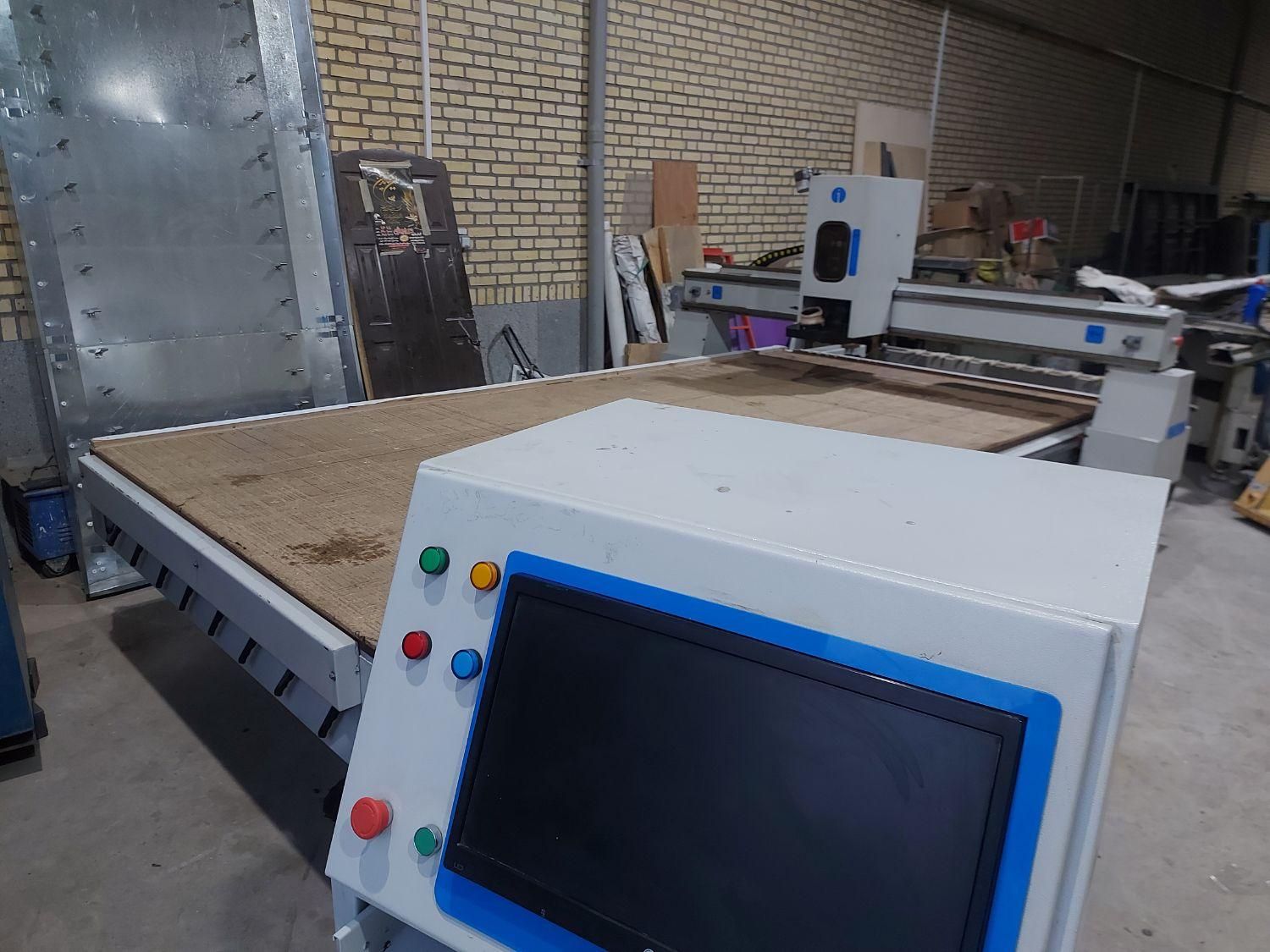 لبه چسبان منحنی زن گنجینه|ماشینآلات صنعتی|شیراز, احمدآباد|دیوار