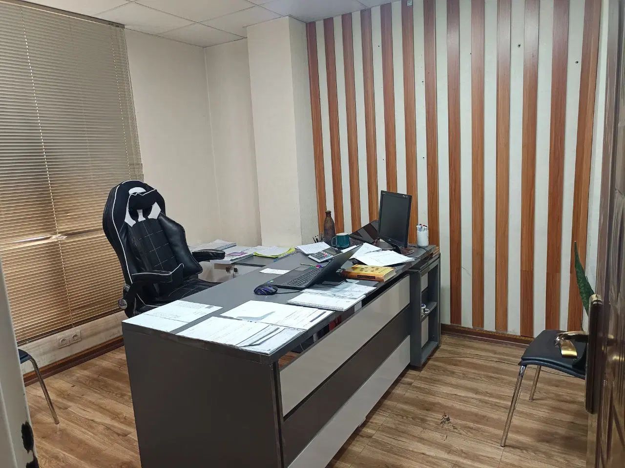 50 متری همکف بر بهنود کارون|فروش دفتر کار، اتاق اداری، مطب|تهران, جیحون|دیوار