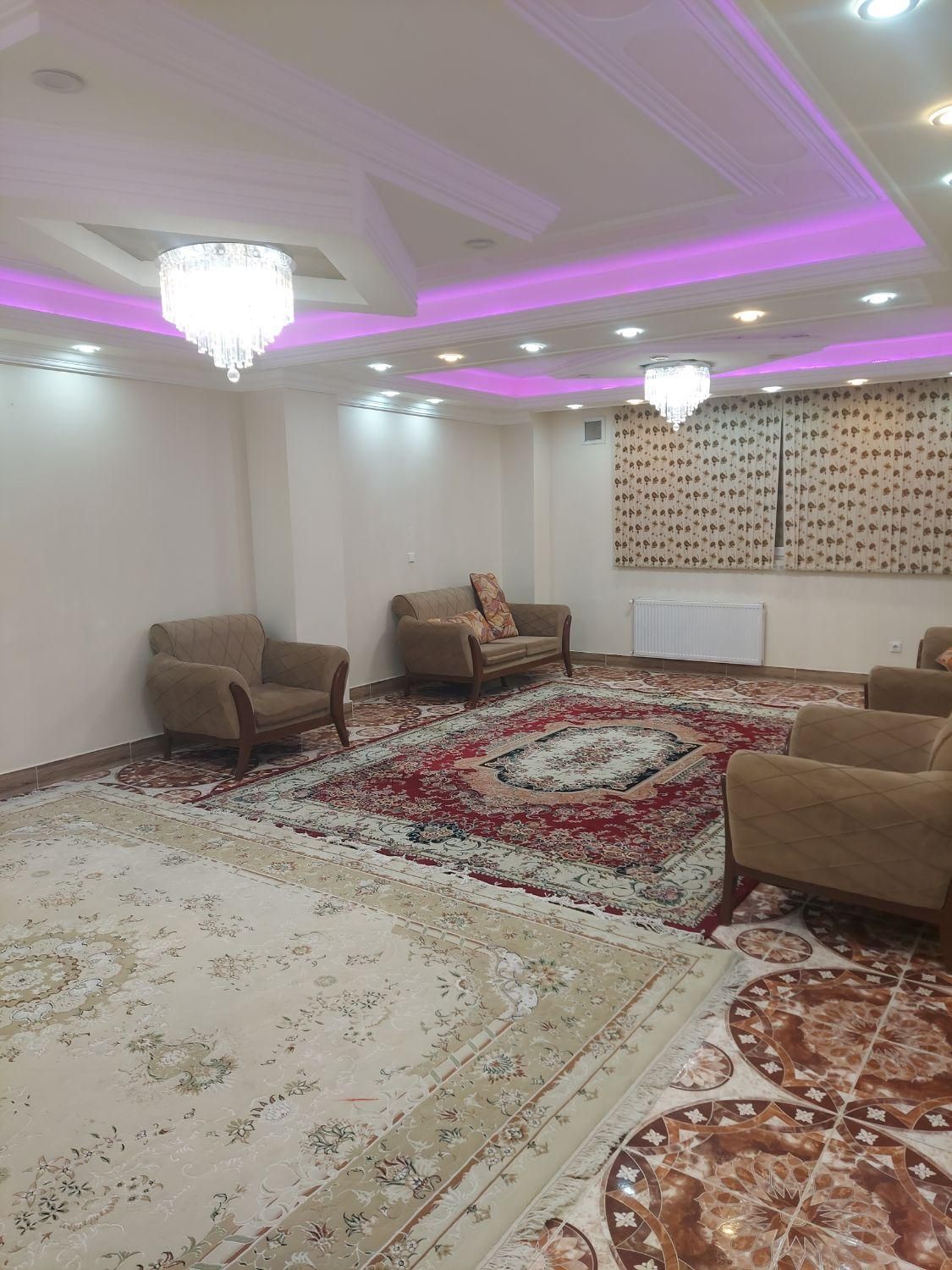 منزل سه خواب بزرگ ویلایی ۲۴ساعته پاسخگو|اجارهٔ کوتاه‌مدت آپارتمان و سوئیت|صدرا-فارس, فاز ۱|دیوار
