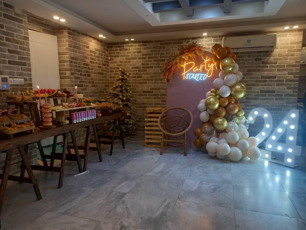 استخردار با جکوزی فرانسوی (نماد گیلان)|اجارهٔ کوتاه‌مدت ویلا و باغ|رشت, گلباغ نماز|دیوار