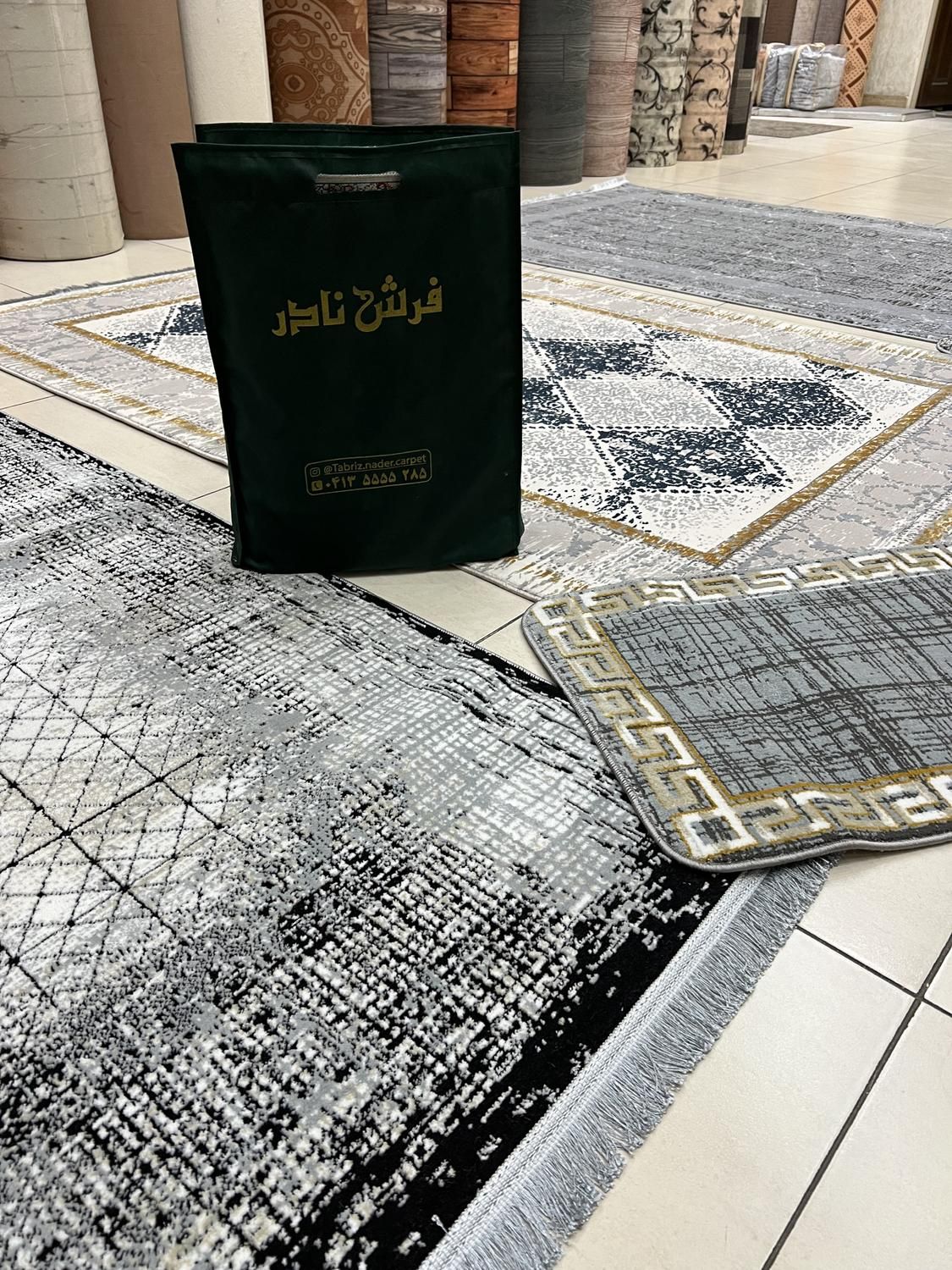 فرش ۶ متر ترک ۱۲۰۰ شانه با پادری( بیش از ۲۱۰ طرح )|فرش|تبریز, |دیوار