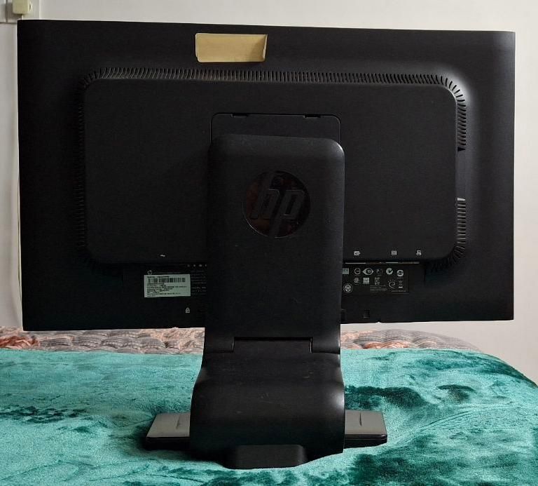 مانیتور ۲۲ اینچ اچ پی hp وارداتی اروپا|قطعات و لوازم جانبی رایانه|نیشابور, فضل|دیوار