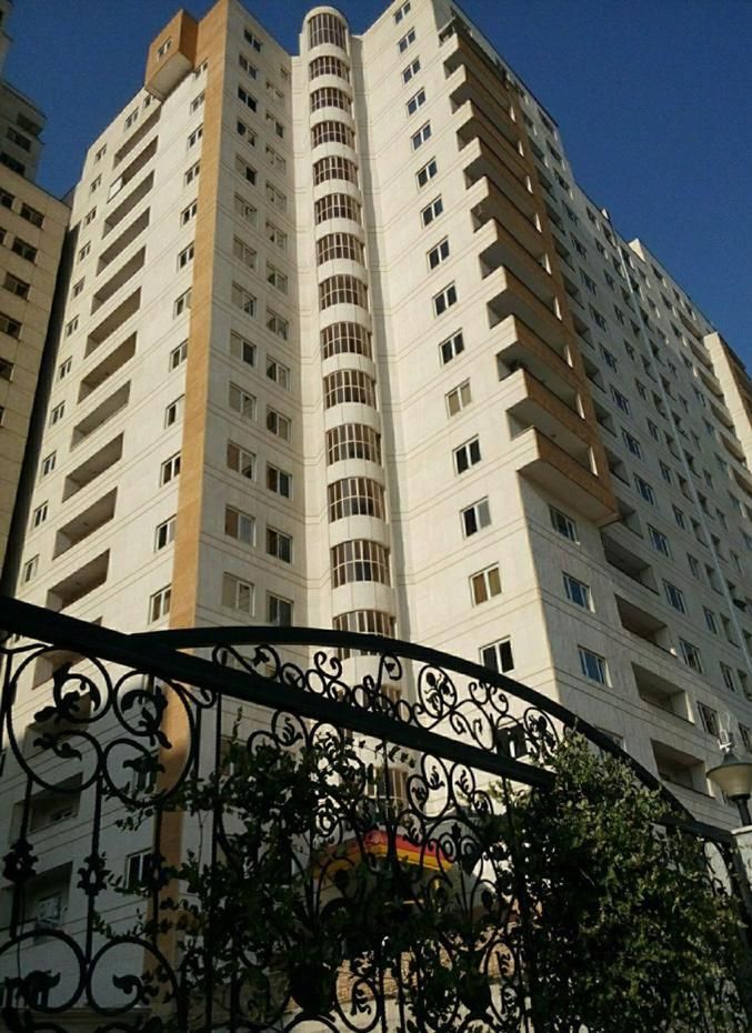 آپارتمان ۱۳۰متر بلوار اردستانی شهرک روژان|اجارهٔ آپارتمان|تهران, چیتگر جنوبی|دیوار