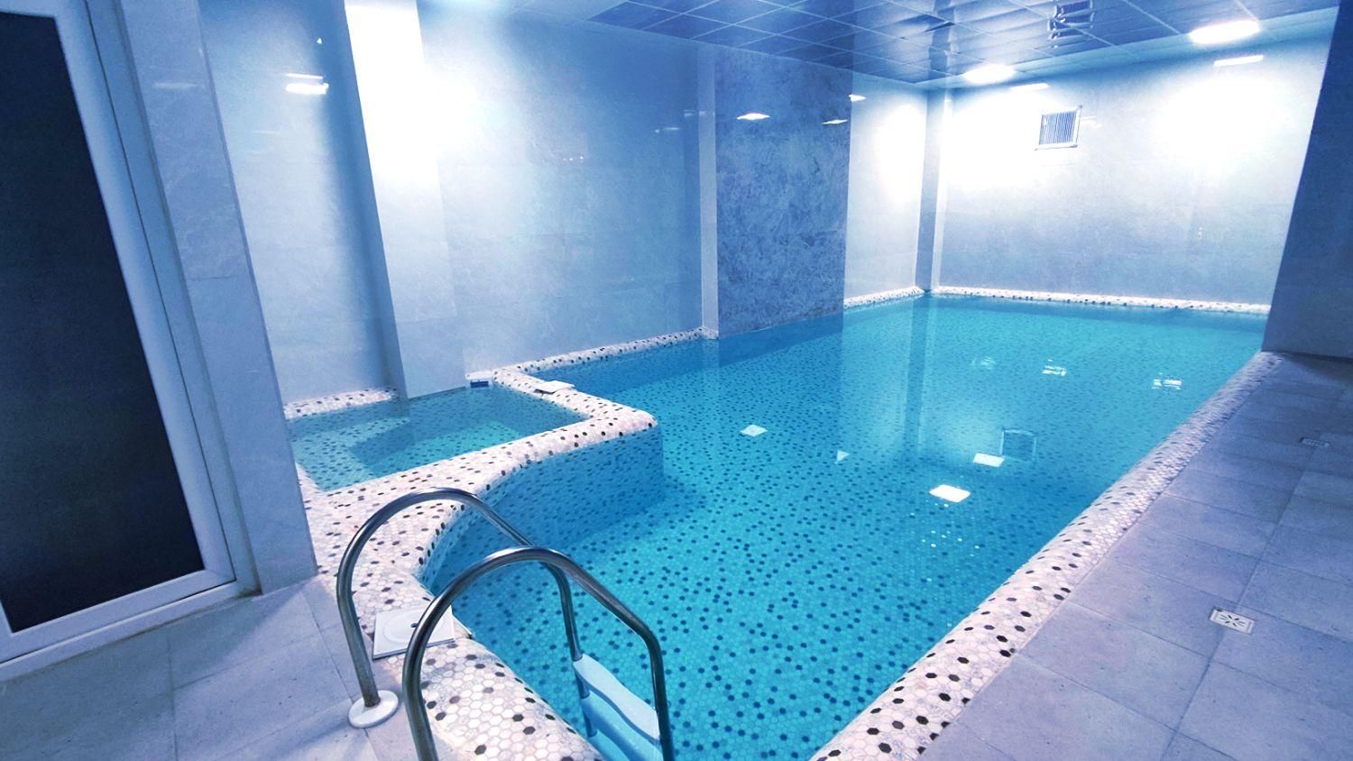 ویلا استخردار و جکوزی سنگی(بدون واسطه)|اجارهٔ کوتاهمدت ویلا و باغ|رشت, سعدی (تختی)|دیوار