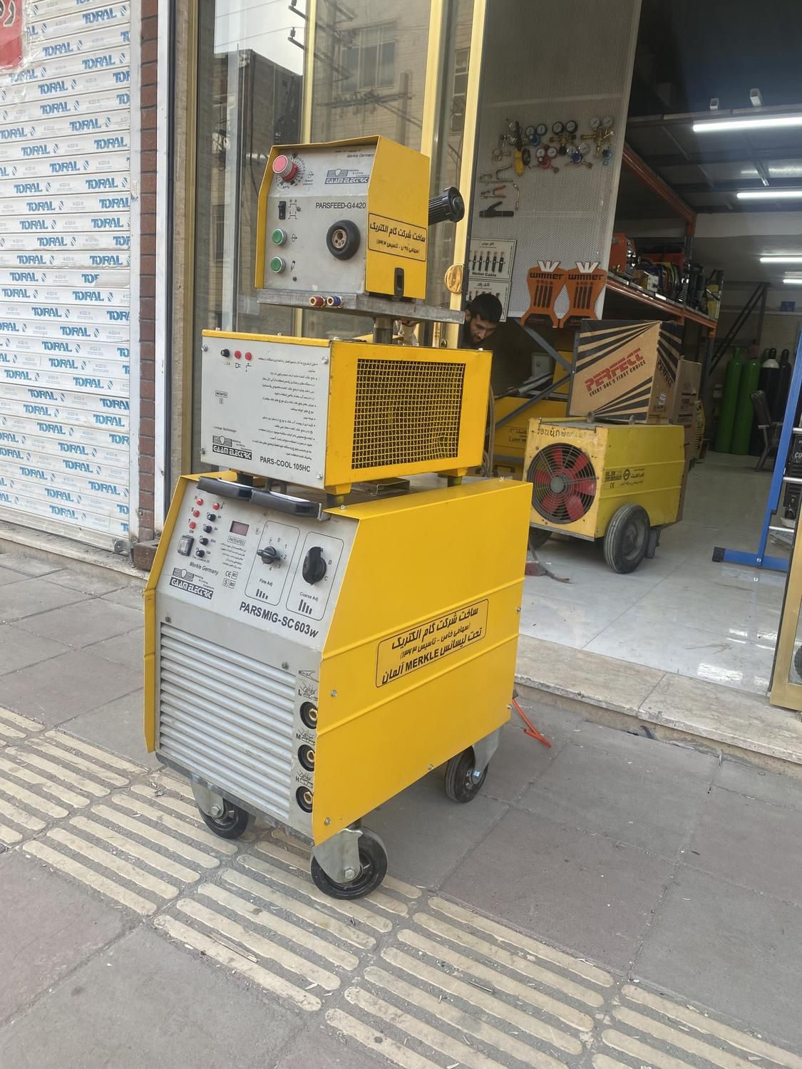 فروش وخرید دستگاه جوش co2 ارگون رکتیفایر زیرپودری|ماشینآلات صنعتی|تهران, صادقیه|دیوار