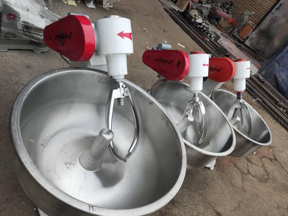 تنور گلی گردان هشتاد سانتی و کوچکتر خمیرکن|اجاق گاز و لوازم برقی پختوپز|مشهد, راه آهن|دیوار