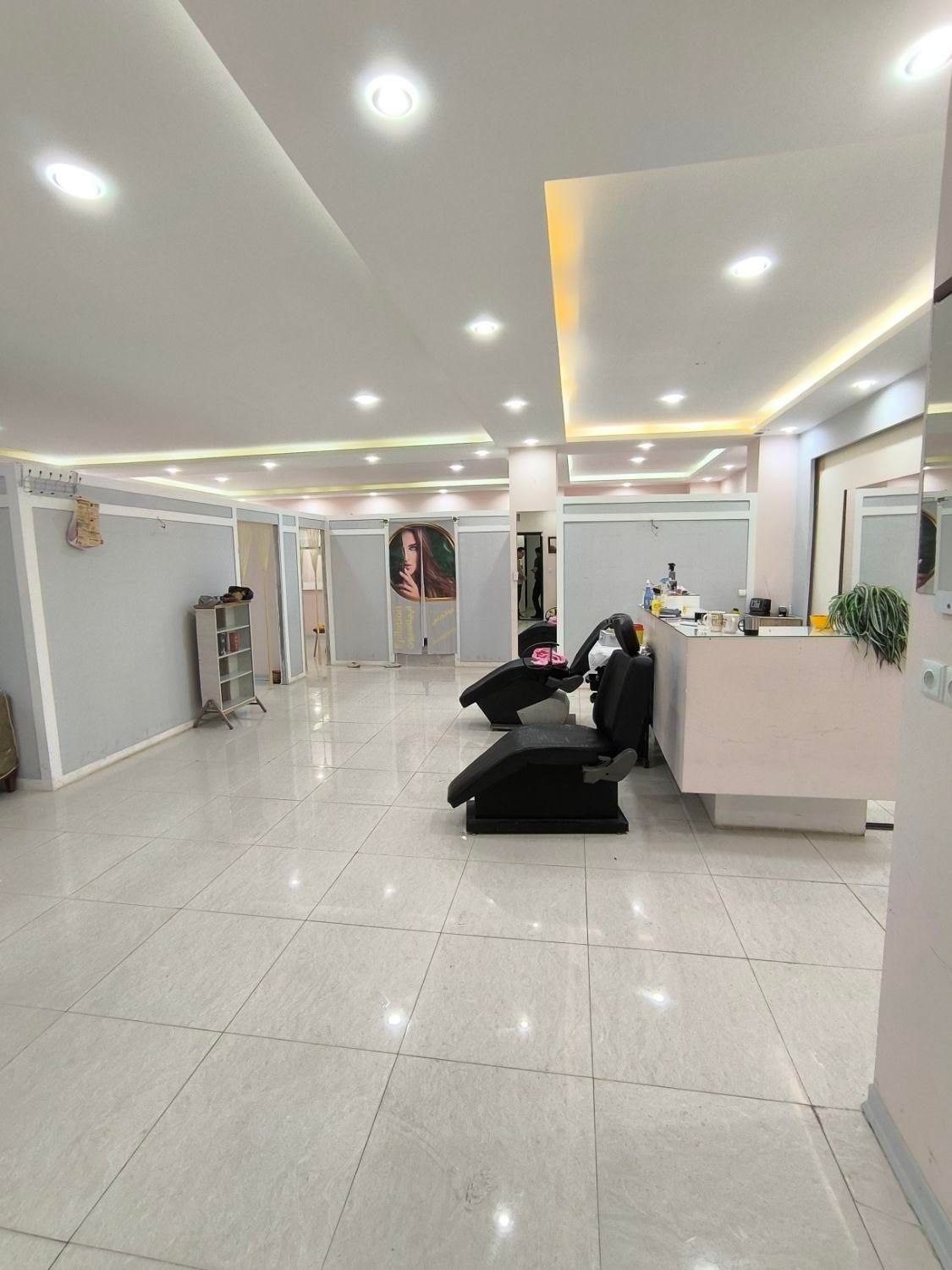 ۱۱۸ متر آپارتمان/تجاری/مطهری|فروش دفتر کار، اتاق اداری، مطب|خرم‌آباد, |دیوار