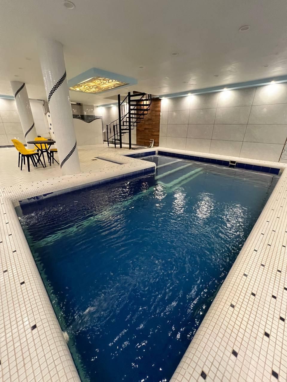 اجاره ویلا تمیزومرتب درشاندیز|اجارهٔ کوتاه‌مدت ویلا و باغ|مشهد, وکیل‌آباد|دیوار