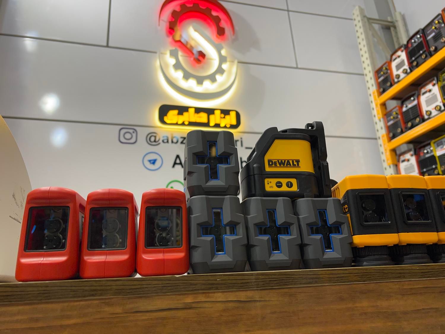 تراز لیزری ترازلیزری دوخط|ماشین‌آلات صنعتی|مشهد, هنرور|دیوار