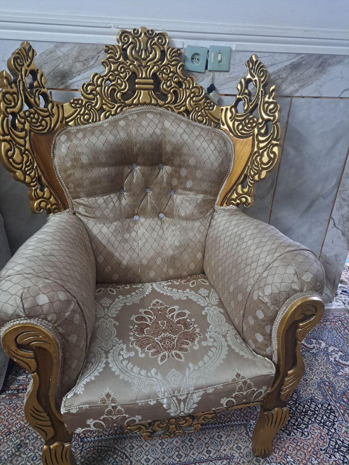 مبل سلطنتی ۷ نفره|مبلمان خانگی و میز عسلی|سراوان, |دیوار