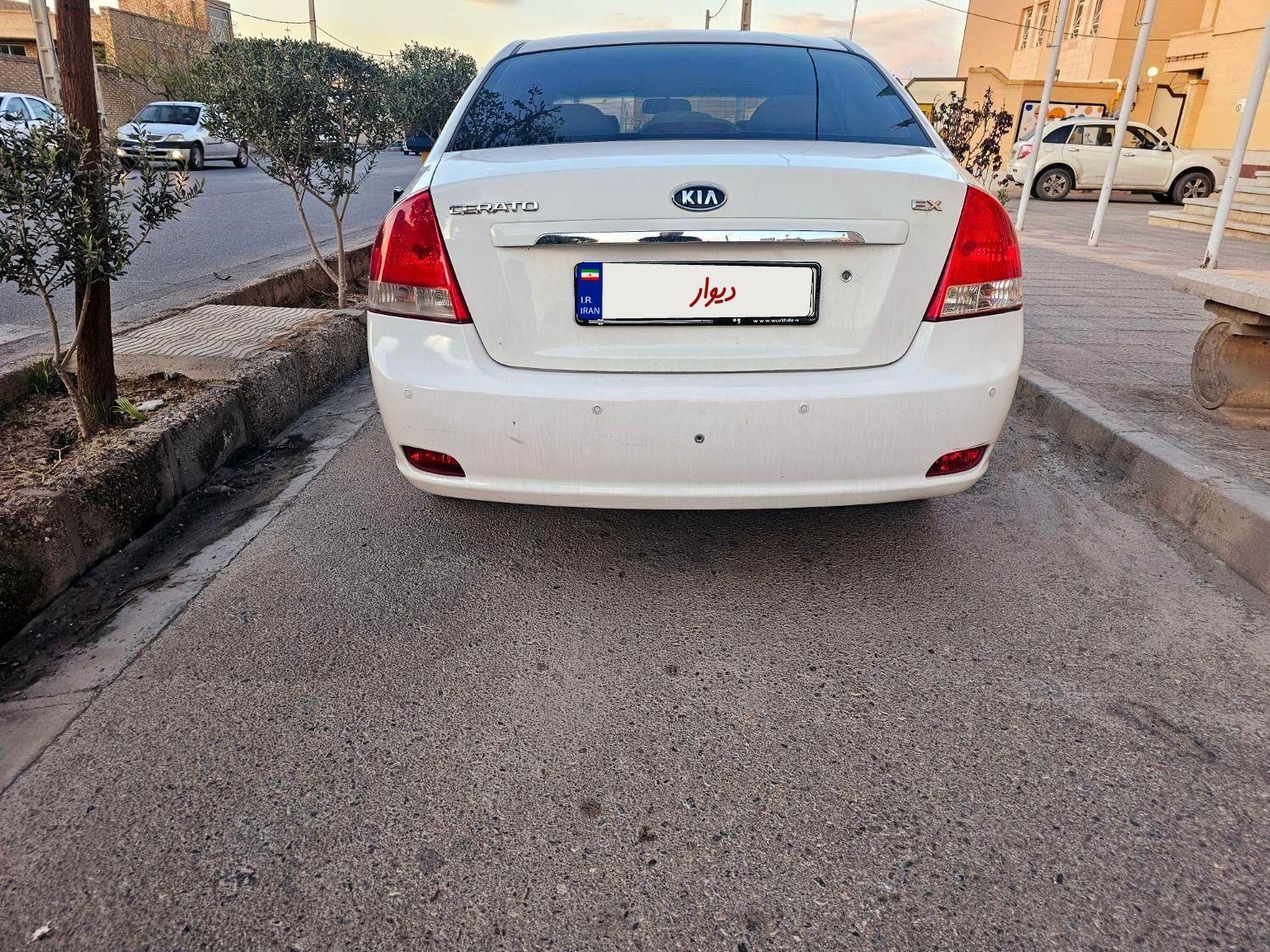 کیا سراتو ۲۰۰۸ کارمندی|خودرو سواری و وانت|یزد, |دیوار