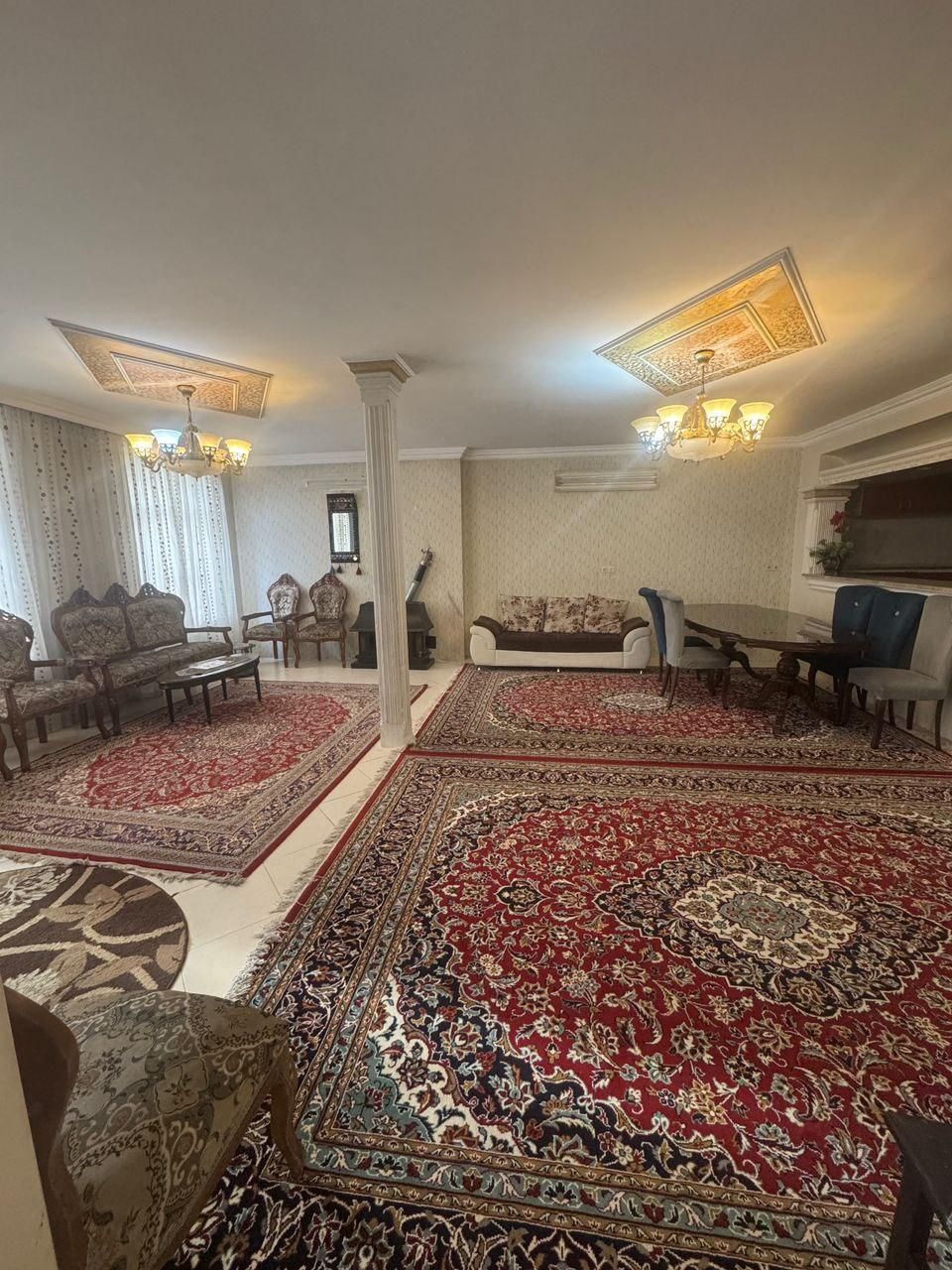 هتل و منزل شخصی|اجارهٔ کوتاه‌مدت آپارتمان و سوئیت|مشهد, عنصری|دیوار