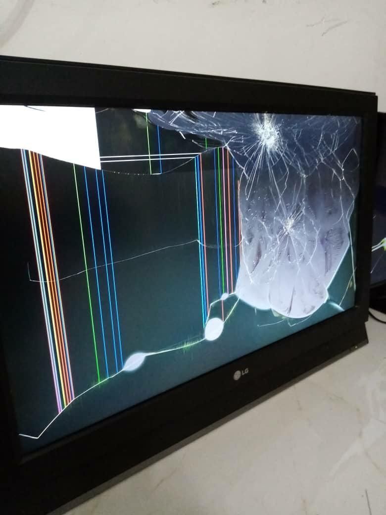 خریدارانواع ال ای دی وال سی دی شگسته وخراب|تلویزیون و پروژکتور|مشهد, امیر|دیوار