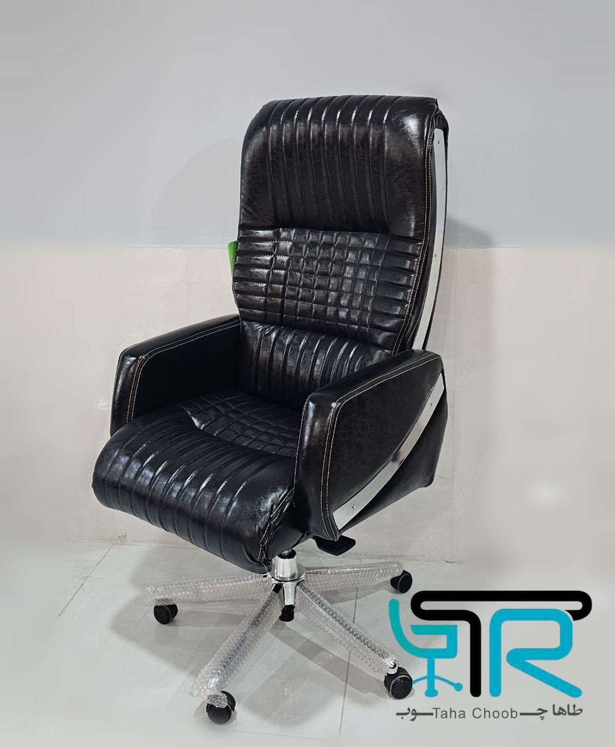 صندلی دفترکارمنداداری قرمزشرکت چرخدارجکداراداری|مبلمان اداری|کاشان, |دیوار