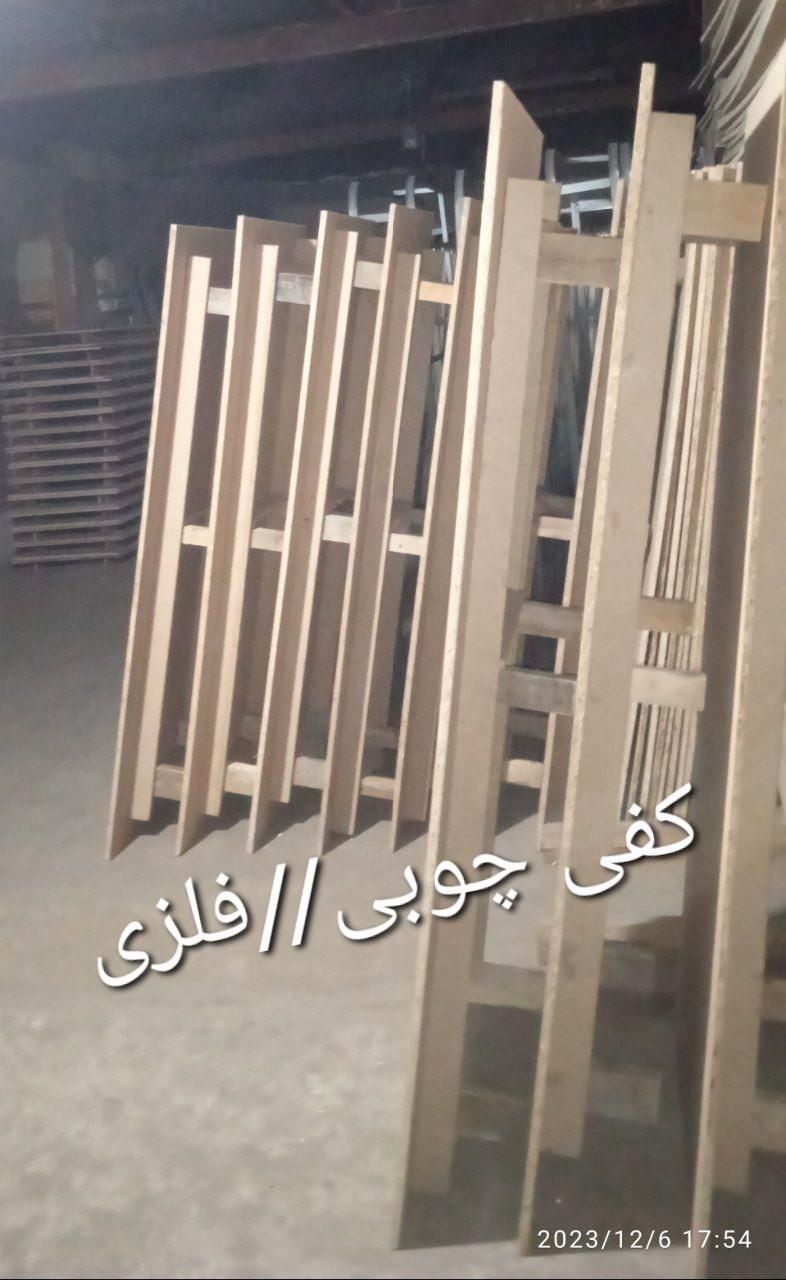 کفی چوبی تخت فلزی تخت‌وتشک/تک  تعداد  ارسال همه‌جا|تخت و سرویس خواب|تهران, دهکده المپیک|دیوار