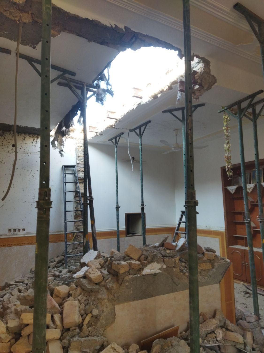 تخریب ‌وکنده کاری ‌باپیکور|خدمات پیشه و مهارت|زابل, |دیوار