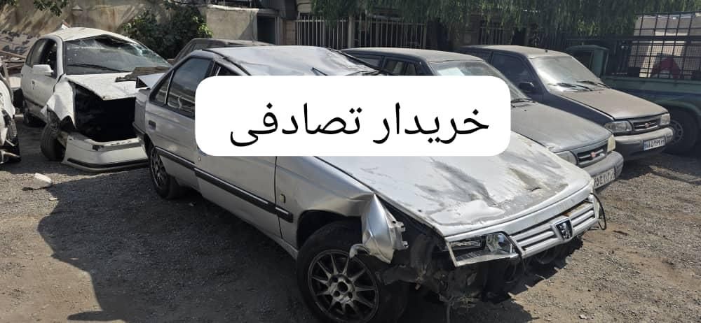 خودروی سالم۴۰۵ معاوضه با خودرو تصادفی و چپی|خودرو سواری و وانت|تهران, صادقیه|دیوار