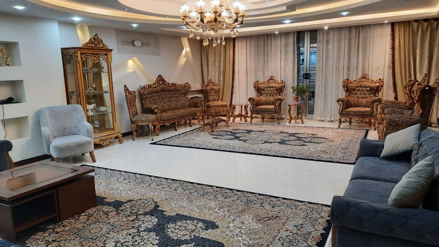فروش آپارتمان بزرگ نوساز در محله فاز یک فولادشهر|فروش آپارتمان|فولادشهر, A1|دیوار