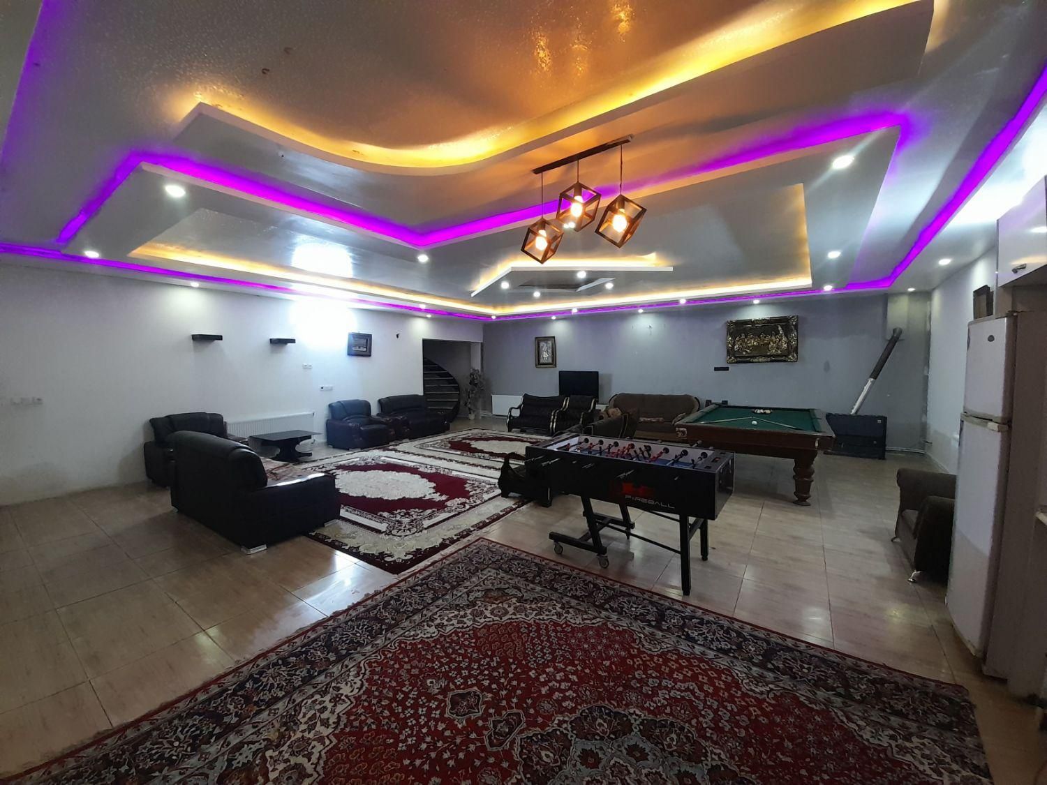 باغ استخر آب گرم ومیز بیلیاردو فوتبال دستی|اجارهٔ کوتاه‌مدت ویلا و باغ|مشهد, آزادشهر|دیوار