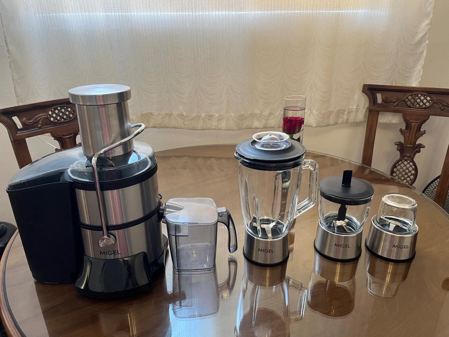 ابمیوه گیری چندکاره میگل|آبمیوه‌گیر و آب‌مرکبات‌گیر|اصفهان, بهارستان|دیوار