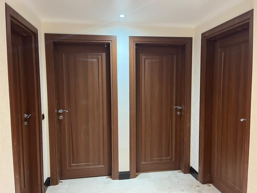 ساخت و نصب انواع دربهایی چوبی و درب چهارچوب PVC|خدمات پیشه و مهارت|تهران, دبستان|دیوار