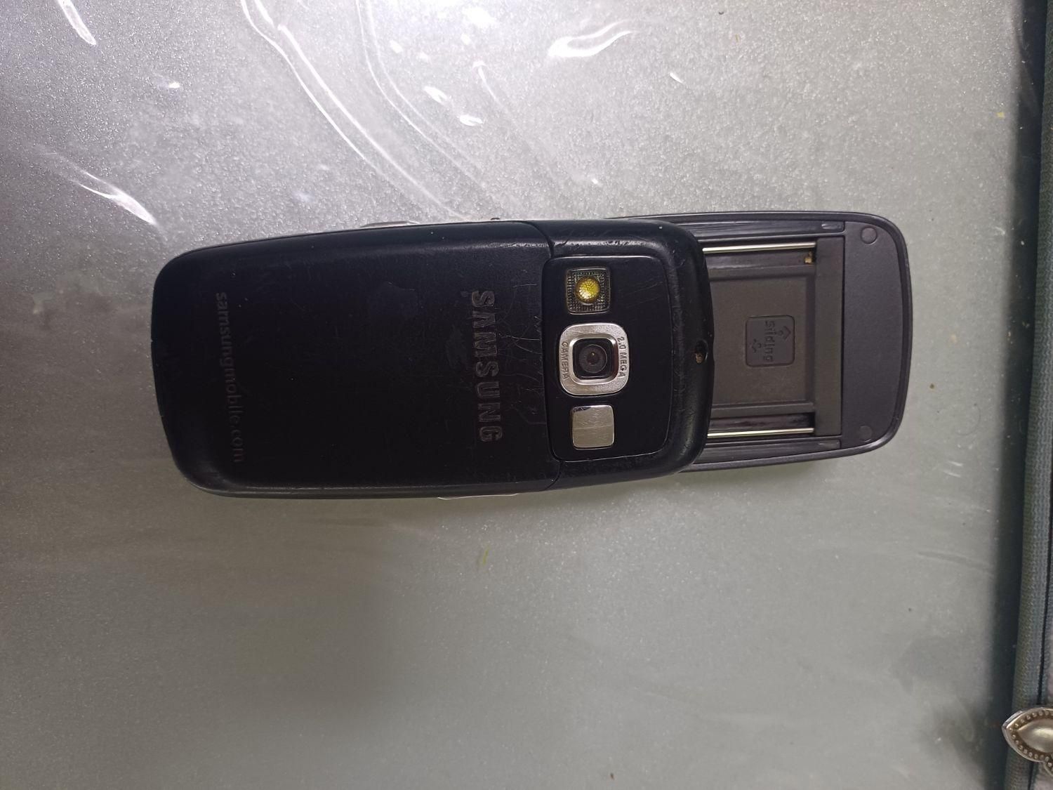 گوشی سامسونگ کشویی d600|موبایل|رشت, چمارسرا|دیوار