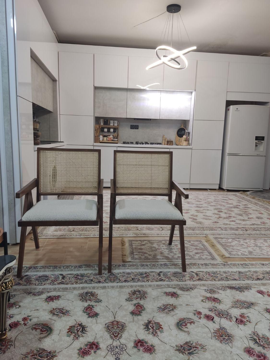 صندلی حصیری|صندلی و نیمکت|خرم‌آباد, |دیوار