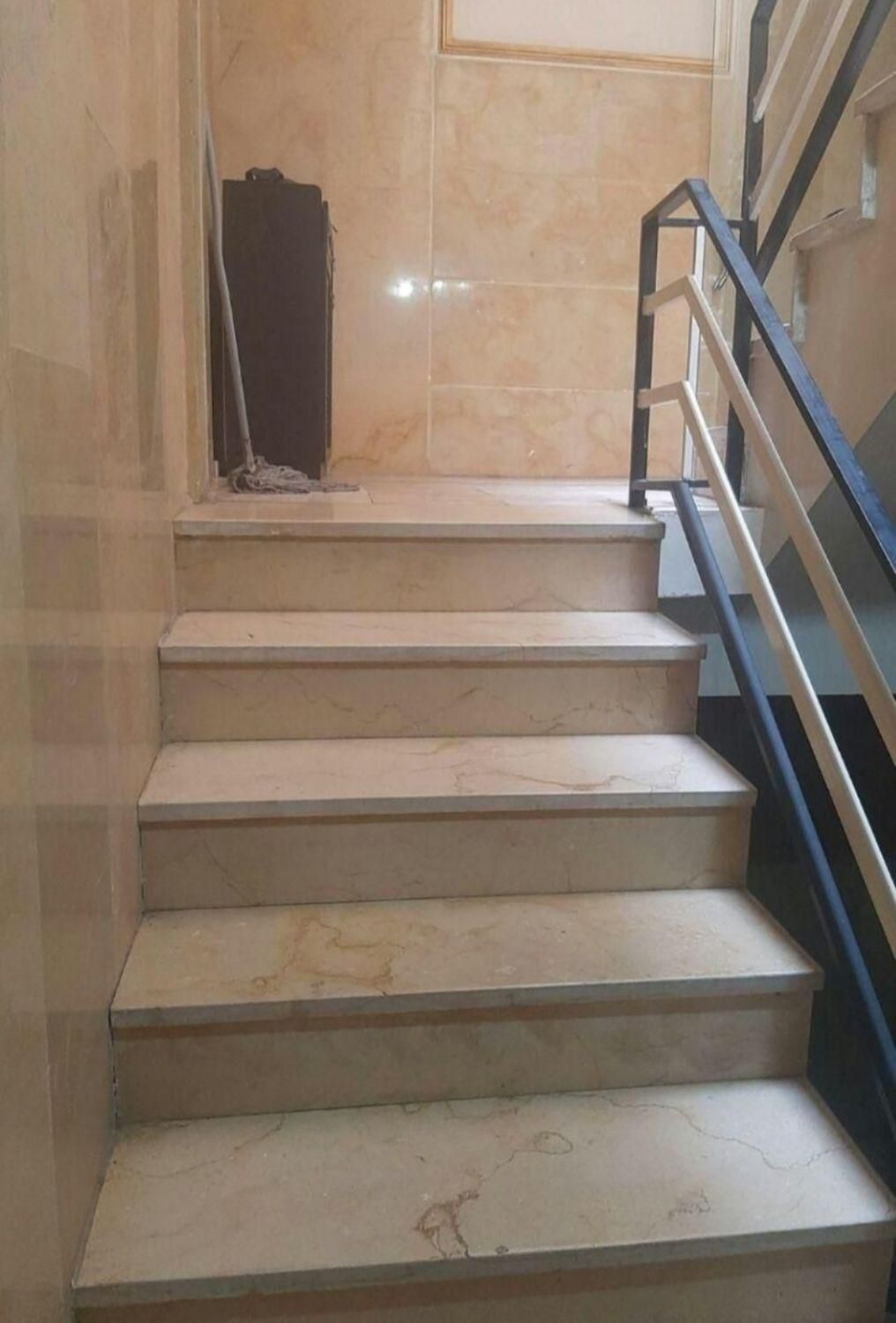 خدماتی خدمات نظافت منزل و محل کار باقببمت مناسب|خدمات نظافت|کاشان, دانش|دیوار